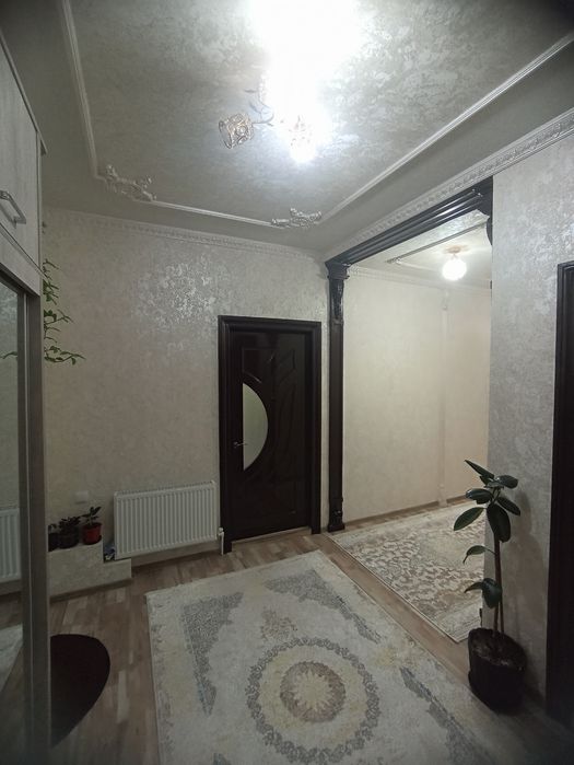 Продаётся дом со стороны Ташкента в начале г.Чирчика