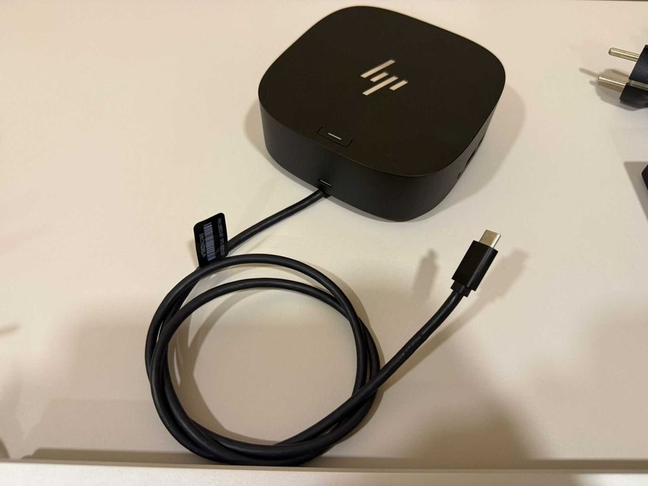 Laptop HP EliteBook 840 G7 + Docking Station , Geanta Noua , Mouse