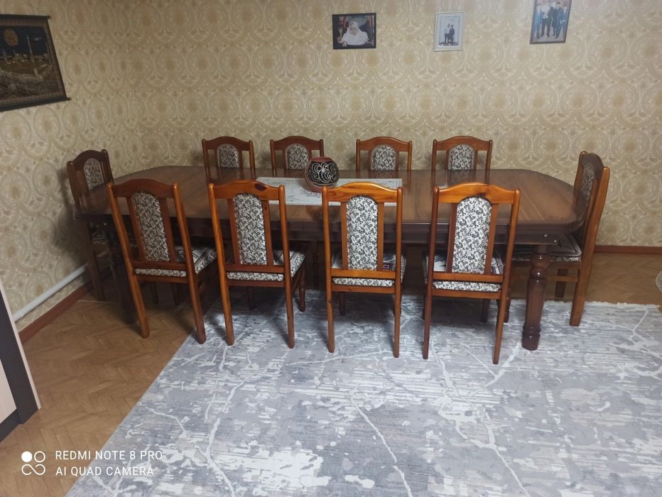Продам стол с 12 стульями