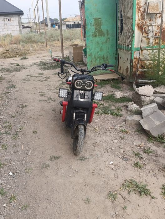 Продам танк 108 черного цвета