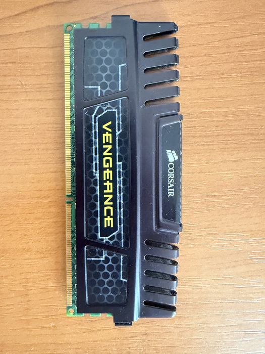 Vand 8gb ram ddr3 1600mhz