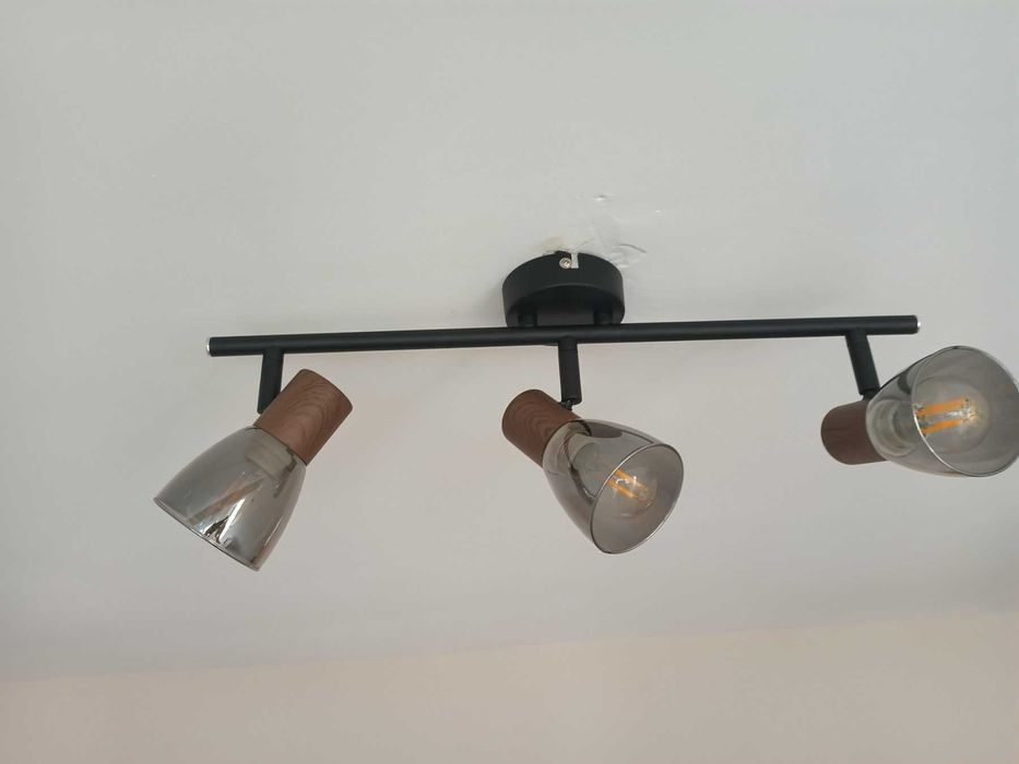 Лампа спот 3-ка нова