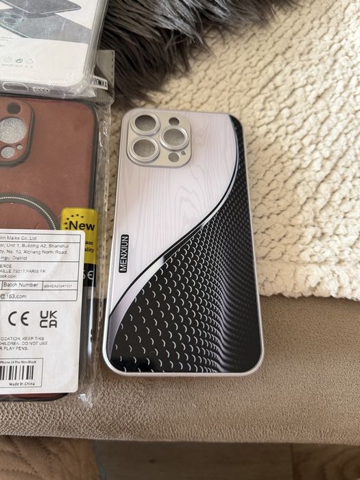 Huse Iphone 15 pro max și iphone 16 pro max și 17 pro max