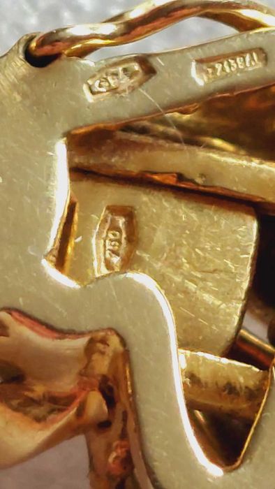 Златна  огърлица  корали ,закопчалка и златни топчета-90 бр.Злато 18к