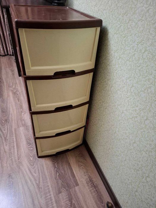 Комод на 4 ящика пластиковый