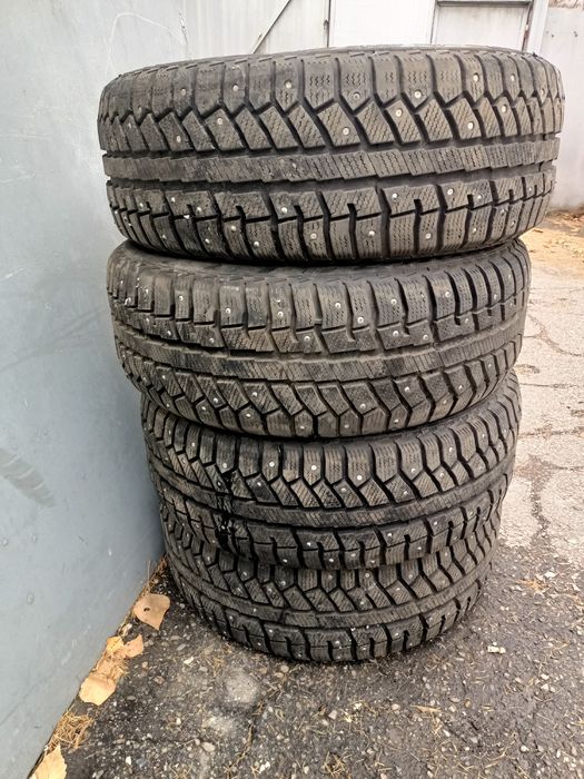 Продам зимние шины