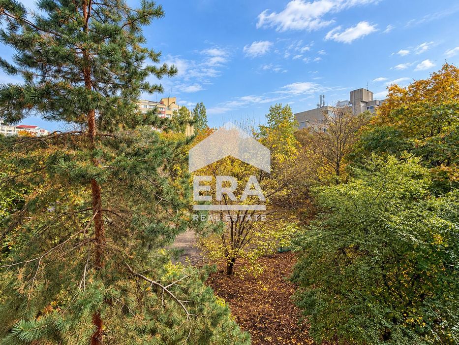 Продава се Четиристаен апартамент в София, Лагера - 90 кв.м за 3323 €/кв.м - Снимка #5