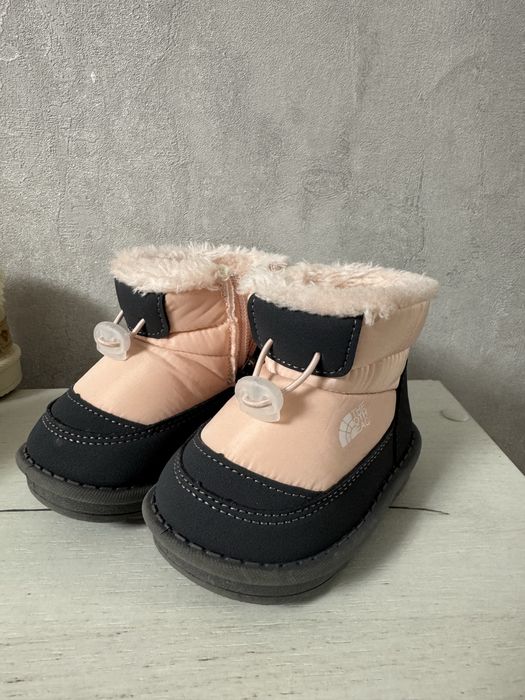 Продам детскую обувь