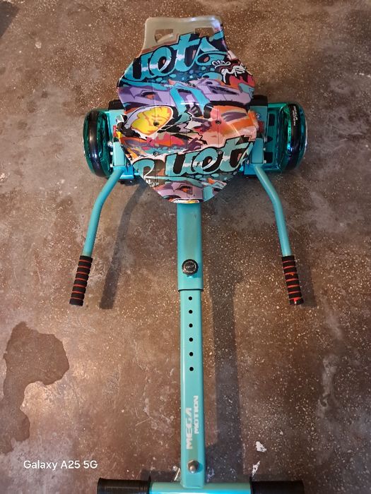 Vând Hoverboard Mega motion cu  scaun .