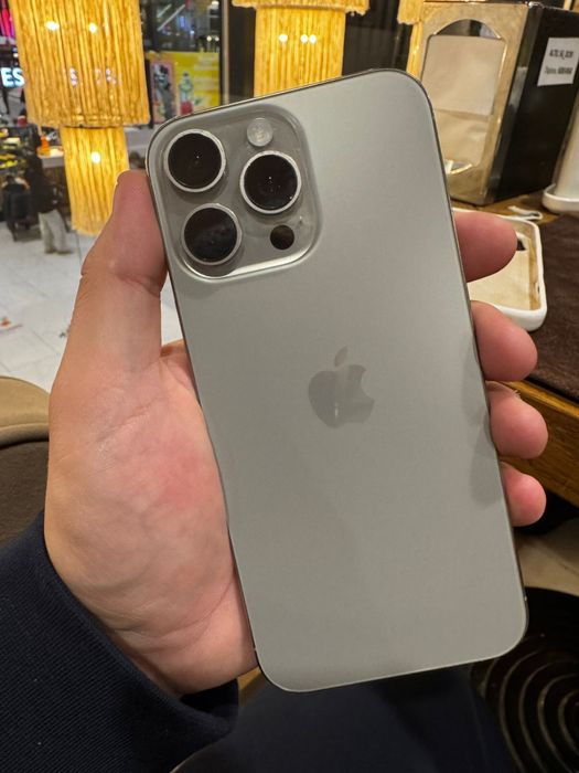 Продам айфон 16 про макс