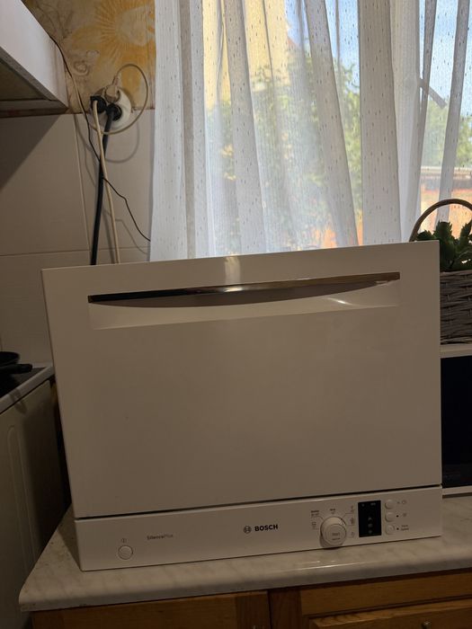 Съдомиялна Bosch SilencePlus Compact, тиха и почти неползвана