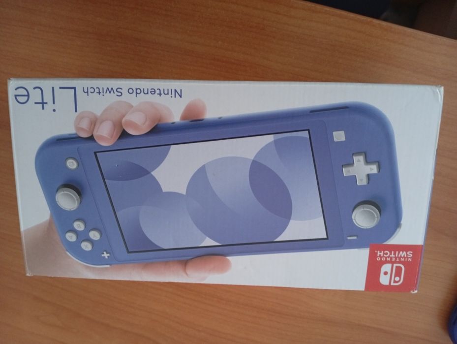 Nintendo Switch lite+2 jocuri