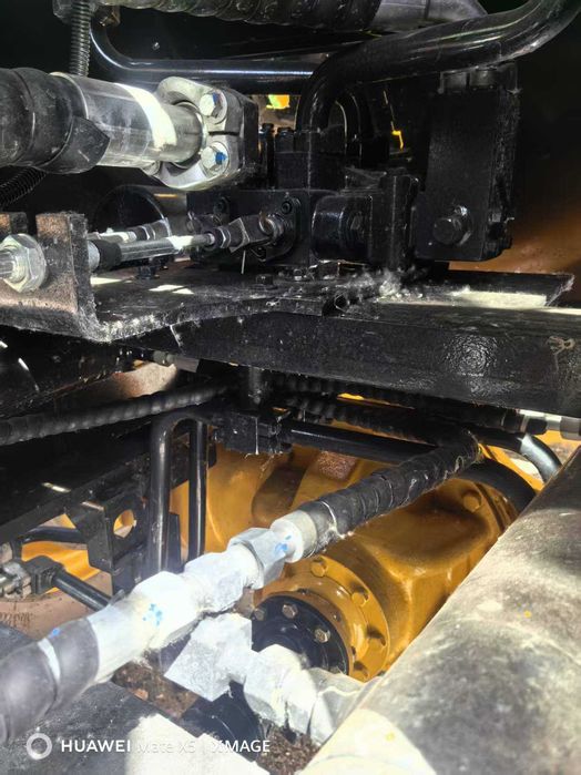 Экскаватор-погрузчик SDLG L953