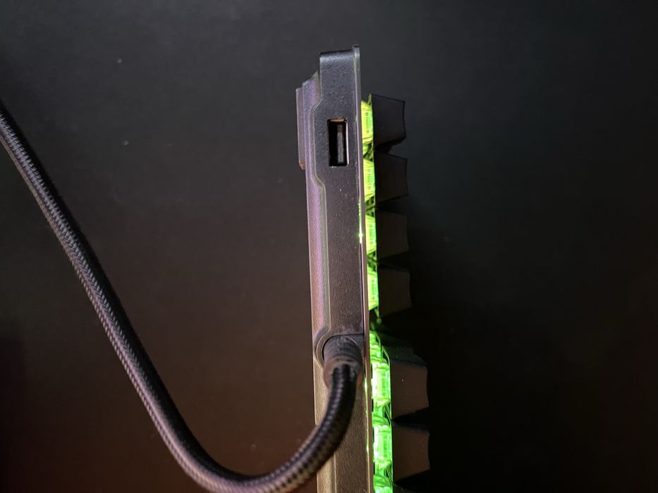 LOGITECH G513 Carbon