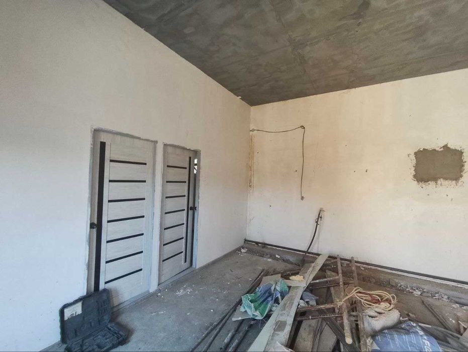 Срочно уй Тинчликда, 4 хона, нархи 25000. ипотека бор