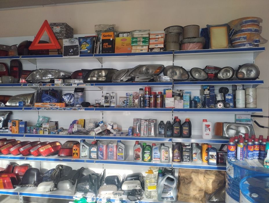 Продам все запчасти