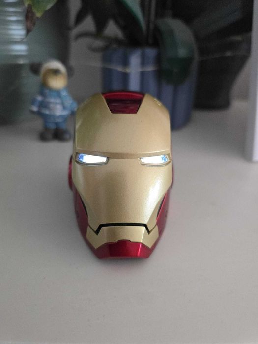 Casca Iron Man Mk III + Kitt Asamblare + Revista/Poster!