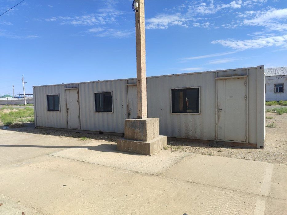 Konteyner sotiladi Ofis va Yashashga mo'ljallangan