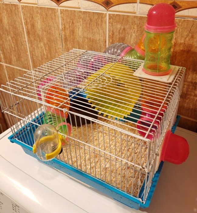 Vând cușcă de hamster