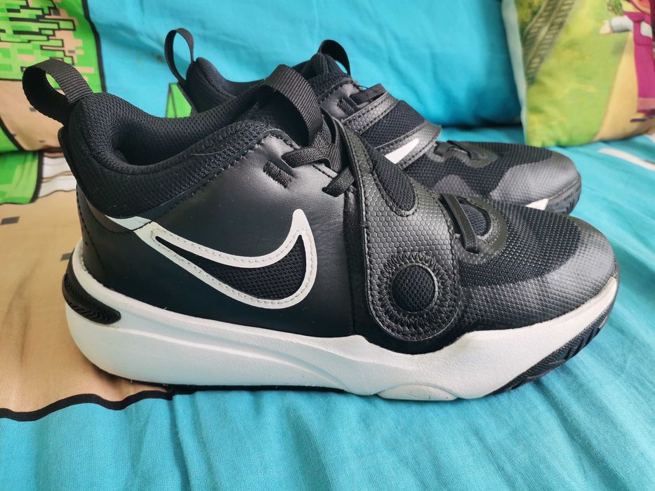 Bascheți Nike 38