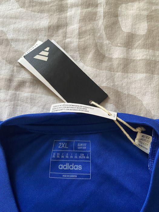 Чисто нова футболна тениска Adidas – с етикет