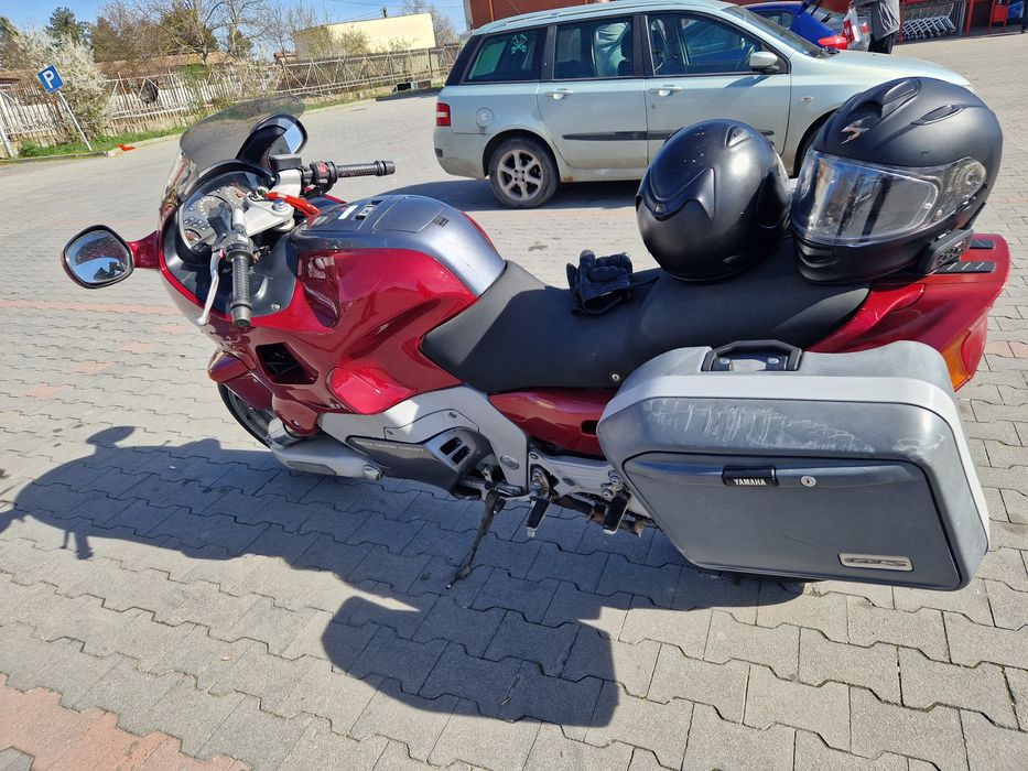 Moto Yamaha GTS 1000