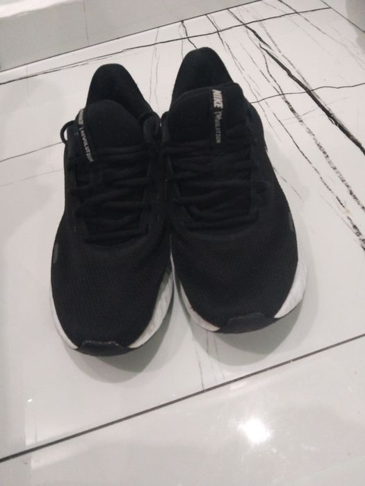 Оригинални маратонки NIKE