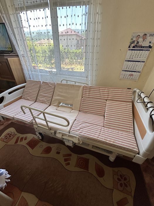 Електрическо болнично легло