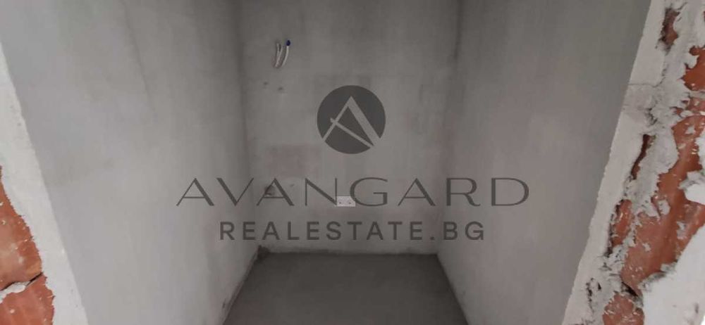 оф.14232 Четиристаен БУТИКОВА Сграда Прослав