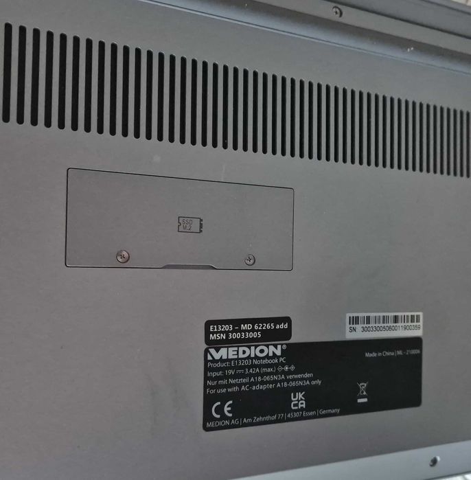 Лаптоп MEDION E13203, FHD, IPS 13.3", Pentium Silver, 4gb 128