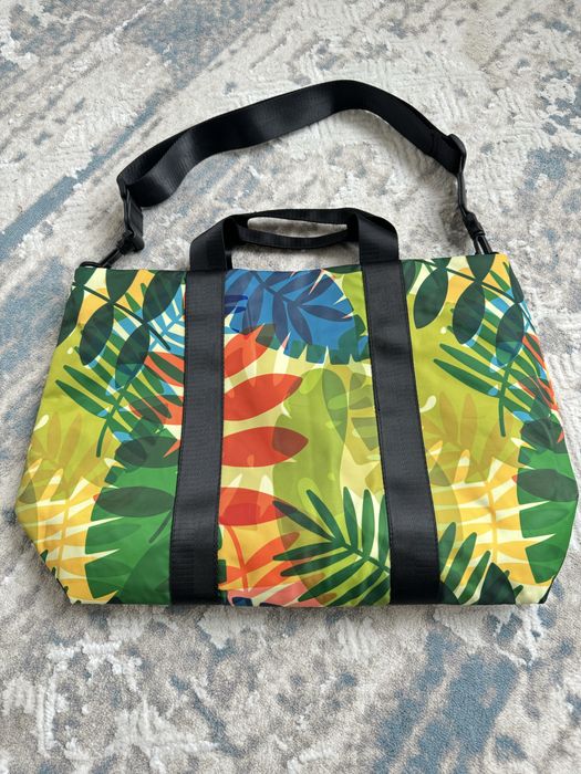 Сумка новая Tahari