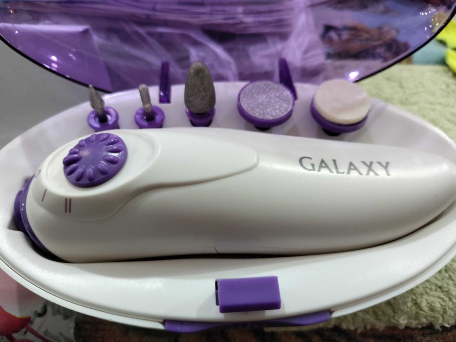 Срочна продам набор для Маникюра