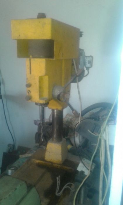 Станок сверлильный