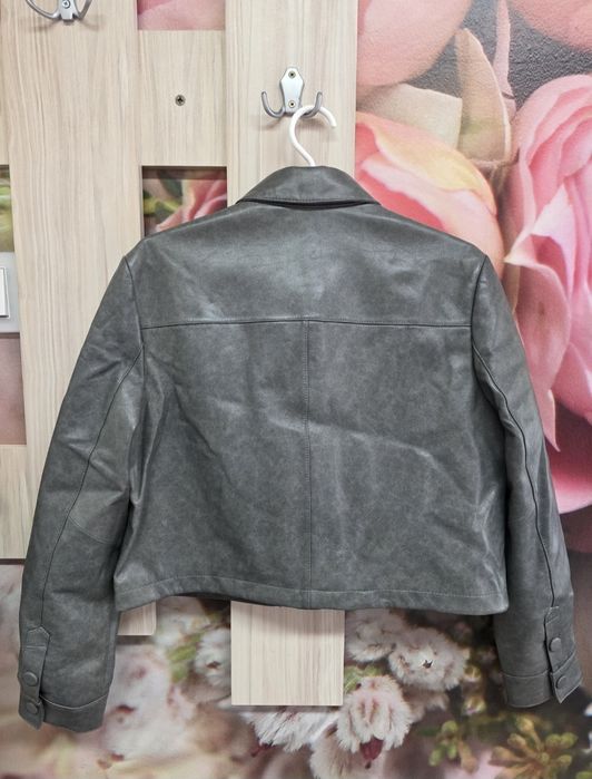 Налично Fendi кожено дамско яке
