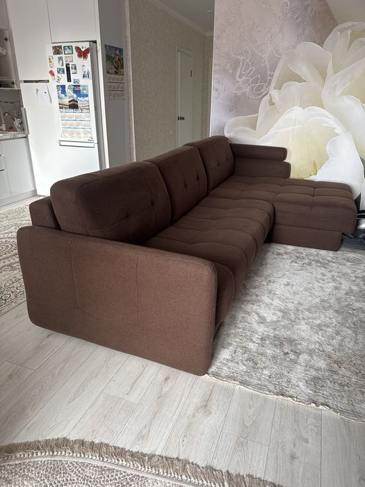 Диван фирмы Ариба