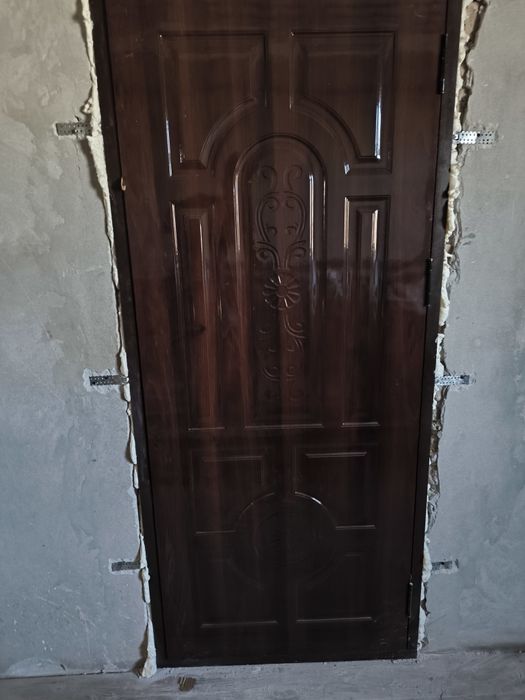 Есик сатылады таза коланбаган 5 штук жарма есигида бар бахасы келсимлы