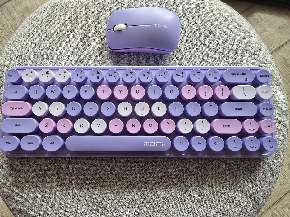 Tastatura si mouse fetite