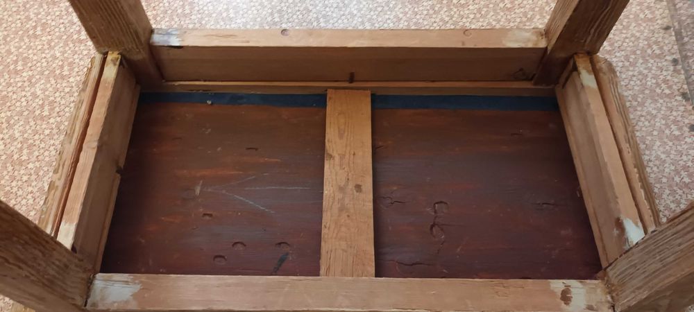 Журнальный столик времен СССР