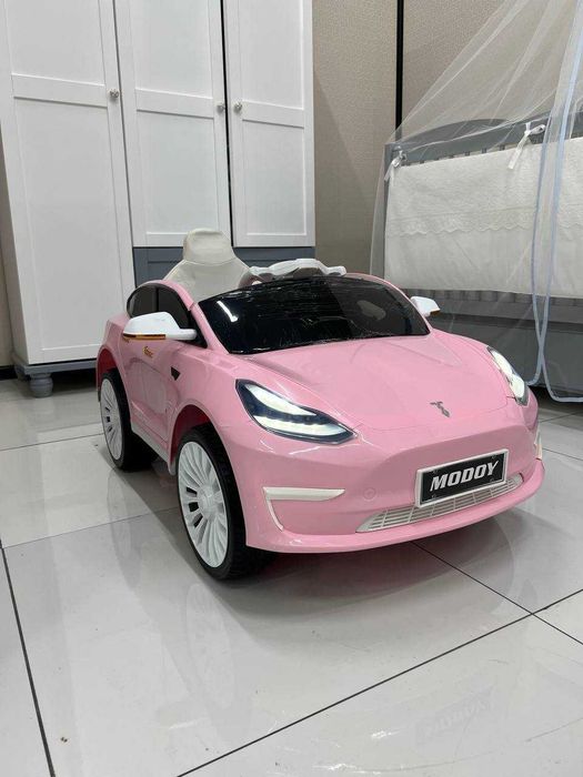 Продается детский электромобиль Tesla