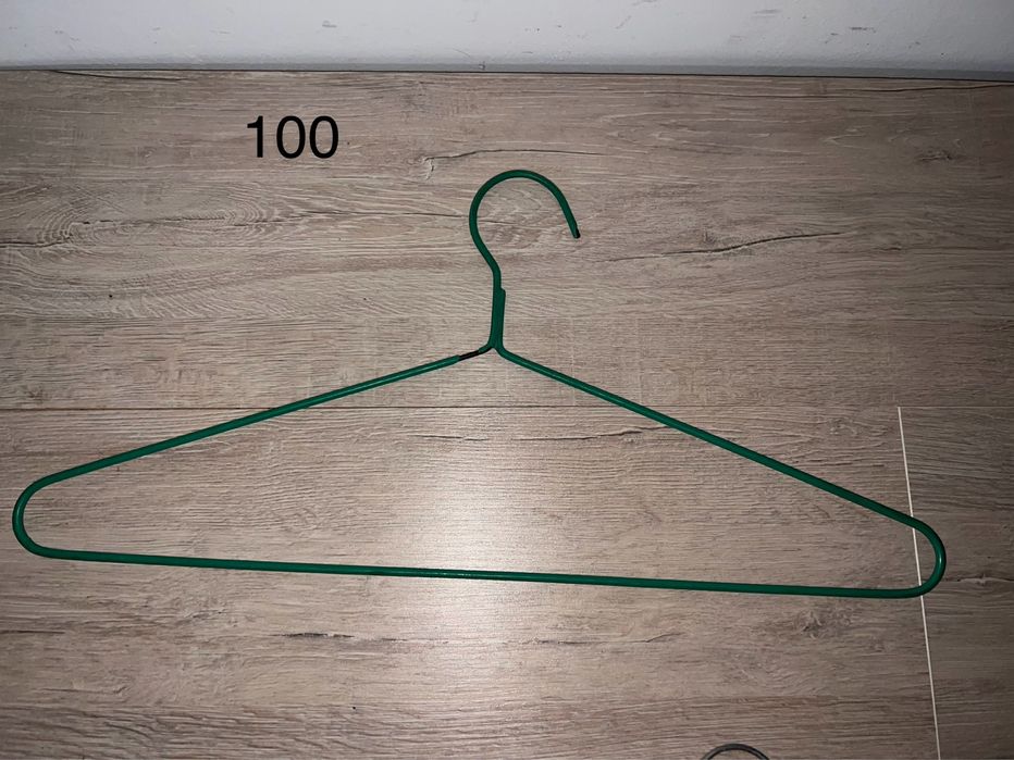 Плечеки вещалки дерево