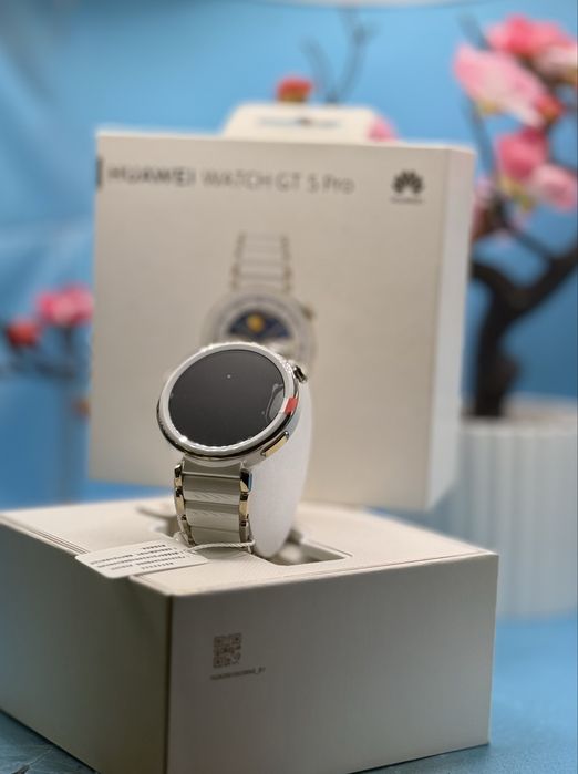 НОВ!!! Смарт часовник Huawei Watch GT 5 Pro, 42mm, White Ceramic