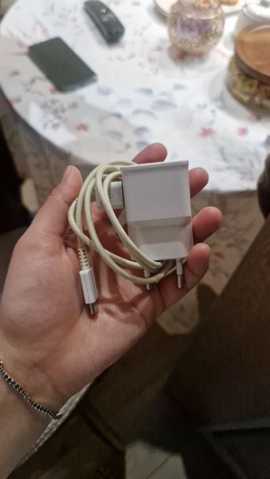 Продам телефон samsung