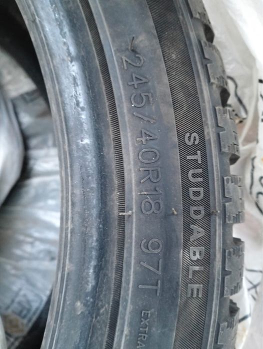 Продам 2 штуки резина зимняя б/у Sailun