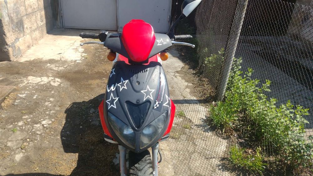 продавам скутер 49 cc 4t