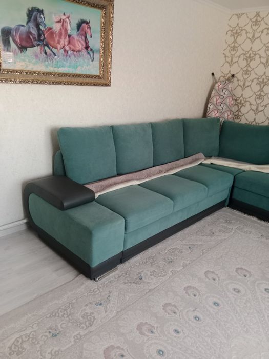 Диван угловой с двух сторон