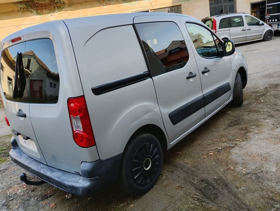 Citroen berlingo din 06/2008 de 1,6 hdy 81 cp recent adusa din Olanda