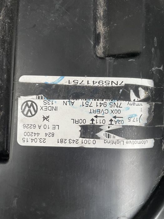 Оригинален ляв фар за сеат алхамбра в добро състояние 2015г-2019