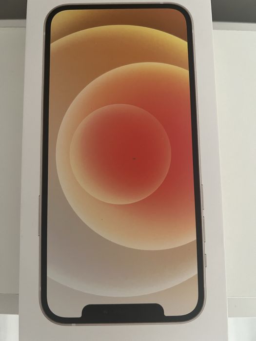 Продам айфон 12 белый