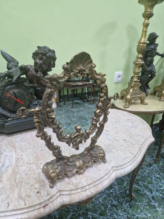 Чудесно антикварно бронзово огледало