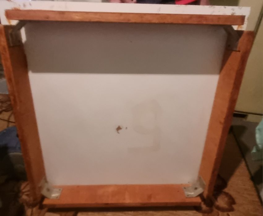 Две кухненски маси със сглобяеми крака 40 лв бр.